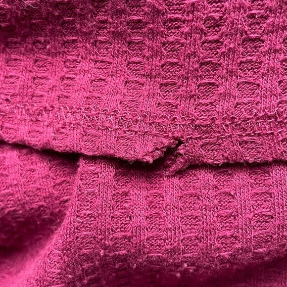 Chaser Waffle Knit Pullover Hoodie Curved Hem Top Raspberry Women’s Size Small - Picture 8 of 10